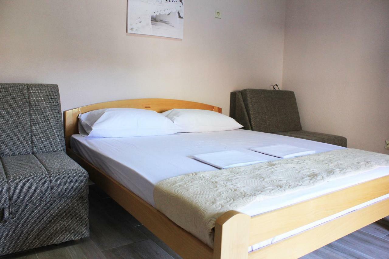 Mimoza Apartments Ðenovići Buitenkant foto